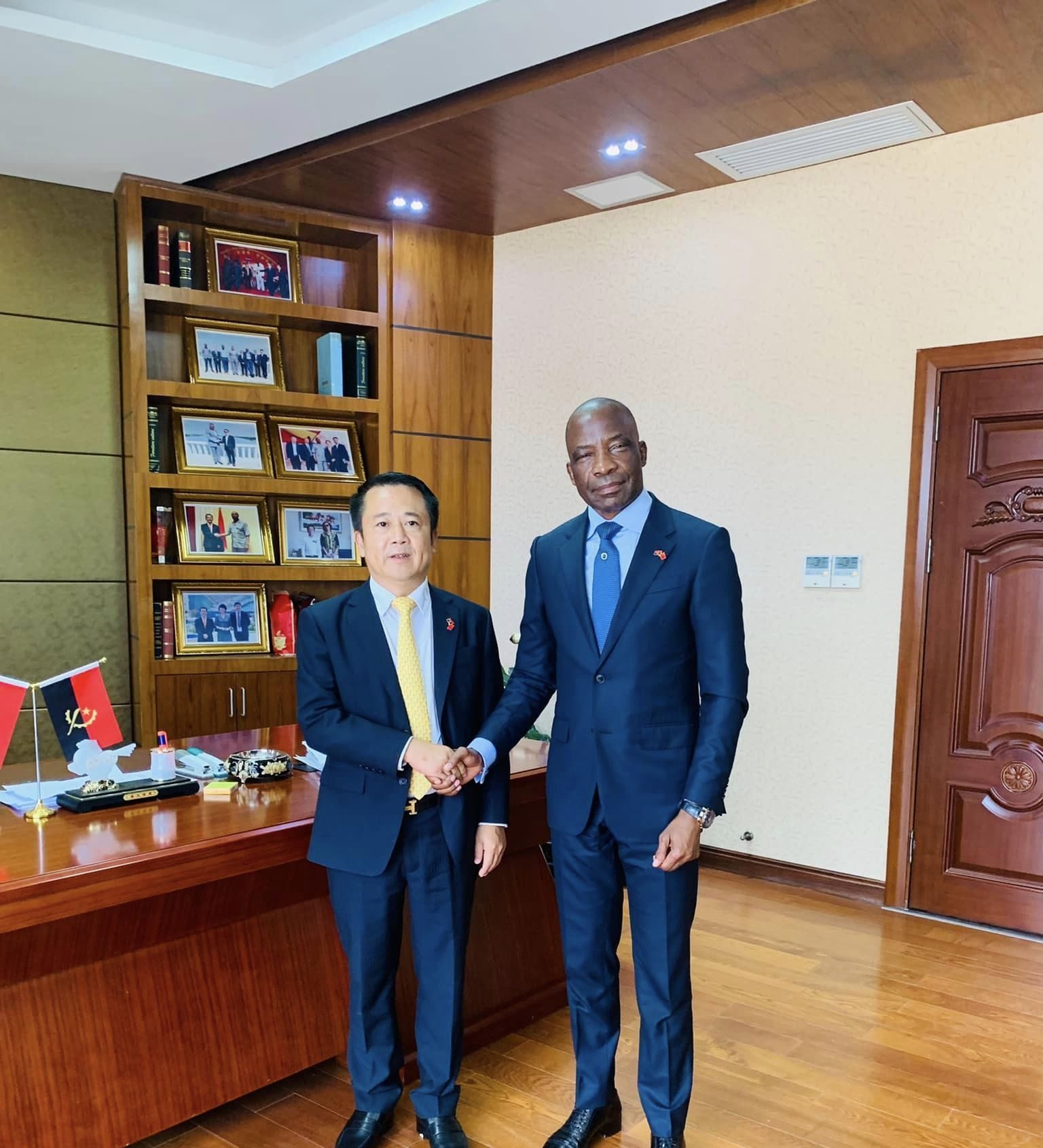 Read more about the article Presidente da CAC visita sede da empresa CHINA ZHONG TAI SENDA GRUPO-CONSTRUÇÃO INTERNACIONAL, LDA