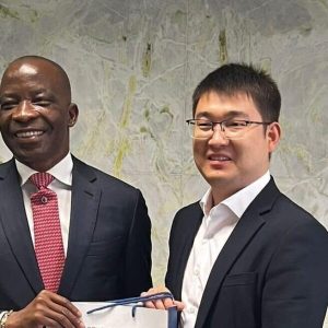 Read more about the article Presidente da Câmara de Comércio Angola-China recebe em Audiência Líderes Empresariais do Grupo JINFA Construction