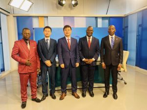 Read more about the article OS NOVOS RUMOS DA PARCERIA ESTRATÉGICA ENTRE ANGOLA E A CHINA, FOI O TEMA DE ABORDAGEM NESTA EDIÇÃO DE TERÇA-FEIRA DO DEBATE LIVRE NA TV ZIMBO