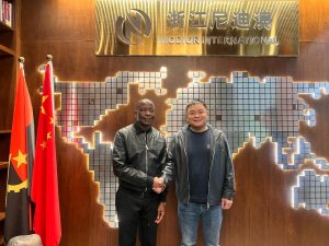 Read more about the article Presidentes da Câmara de comércio Angola-China e Zee visitam as Instalações do Grupo Niodior Internacional na China