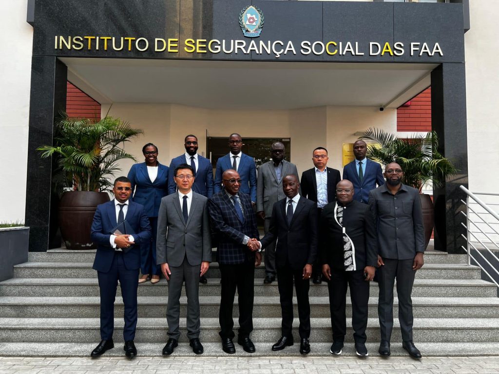 Cac e instituto de segurança social das forças armadas angolanas senta-se a mesma para discutir estrategia de cooperaçao e parceria