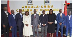 Read more about the article Câmara de Comércio Angola-China e Ministério da indústria e comércio sentam-se a mesma mesa para preparativos da 7ª exposição internacional de importação da china (CIIE) em Shanghai, Republica Popular da China.